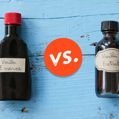 Vanilla Extract vs Vanilla Bean Paste vs Vanilla Essence | Differences & How to Use